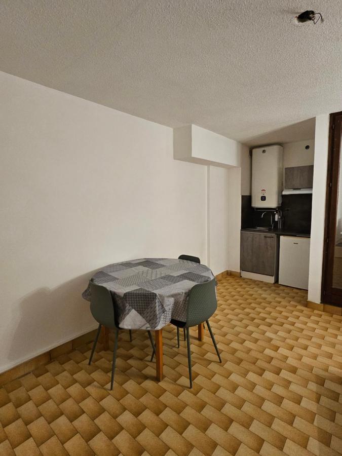 Studio Cabine Clim Wifi Parking Draps - 1 Etoile - Self Check-In Possible La Grande Motte Luaran gambar