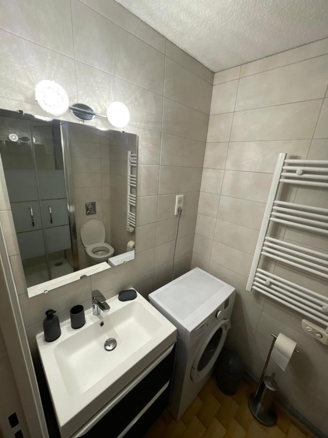 Studio Cabine Clim Wifi Parking Draps - 1 Etoile - Self Check-In Possible La Grande Motte Luaran gambar